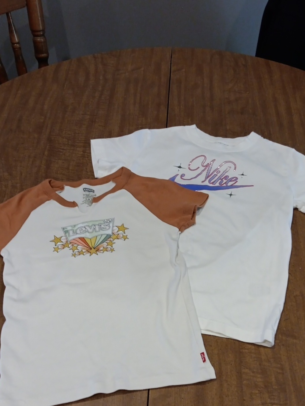 Levi's White Tee with Tan Raglan Sleeves and Star Graphic